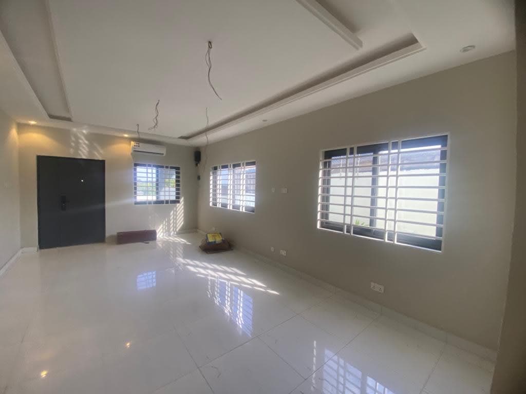 3-Bedroom apartment for rent - Image 7